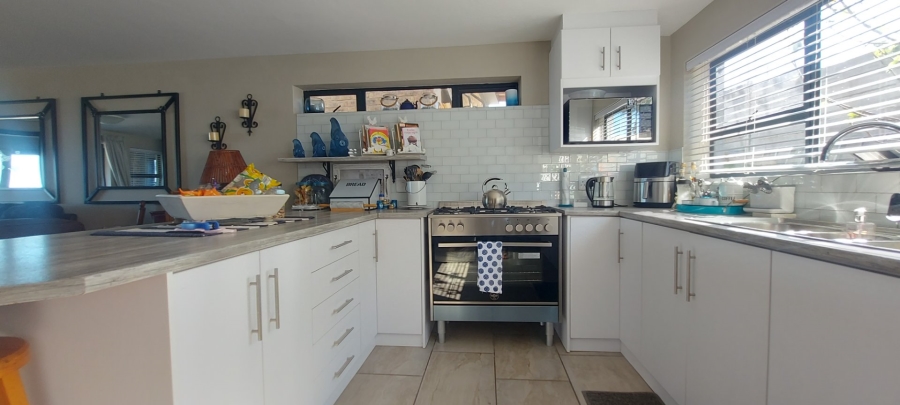 5 Bedroom Property for Sale in Dana Bay Western Cape